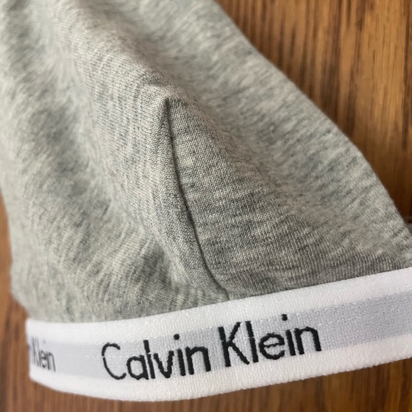 🤍CALVIN KLEIN🤍 carousel triangle bralette - Picture 5 of 5